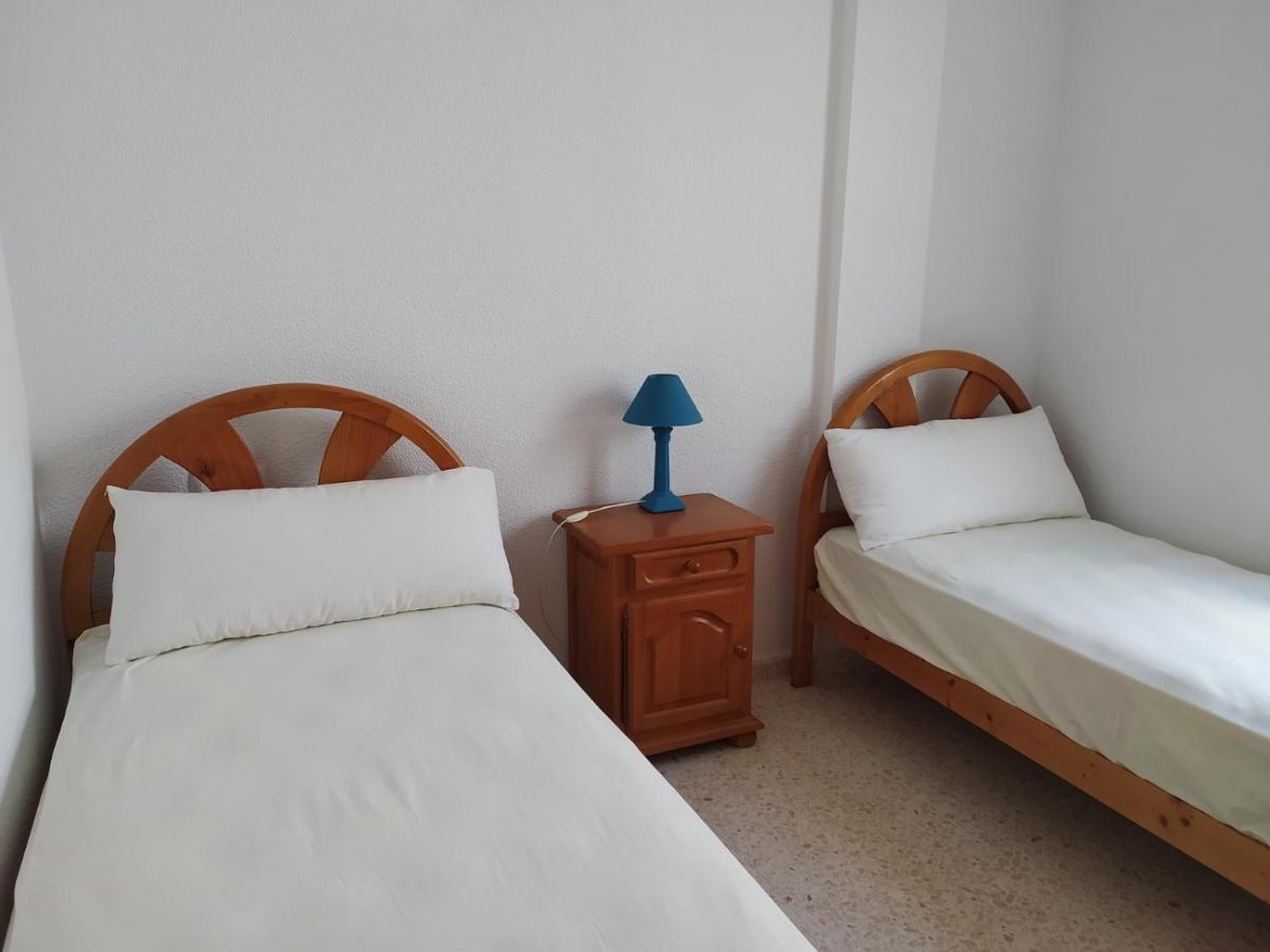 Chalet Adosado Con Azotea Andaluza Y Patio, Junto A La Playa Исла-Кристина Экстерьер фото