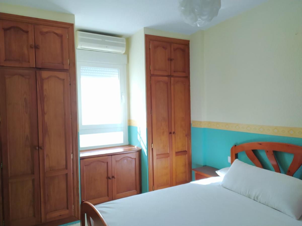 Chalet Adosado Con Azotea Andaluza Y Patio, Junto A La Playa Исла-Кристина Экстерьер фото